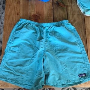 NWT Patagonia mens baggies 7 in medium